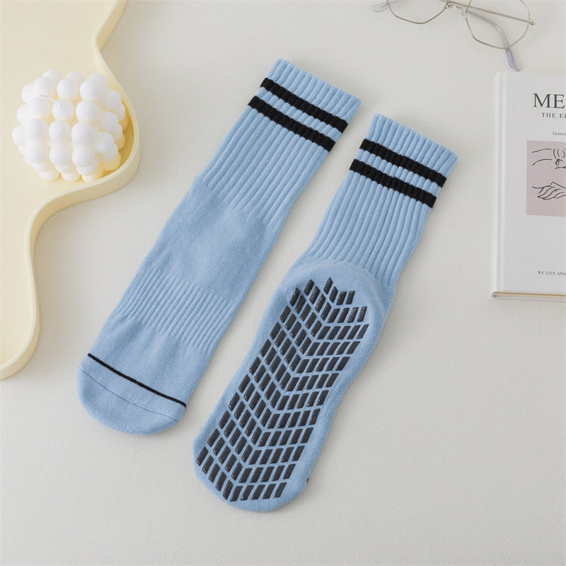 pilate grip socks, reformer pilates socks,best pilates socks, yoga gripsocks, studio socks, fitness socks, gym socks, workout socks, and barre socks, gripsocks in Canada, gripsocks in USA, Australia gripsocks