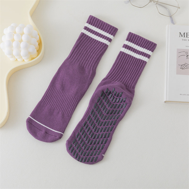 pilate grip socks, reformer pilates socks,best pilates socks, yoga gripsocks, studio socks, fitness socks, gym socks, workout socks, and barre socks, gripsocks in Canada, gripsocks in USA, Australia gripsocks