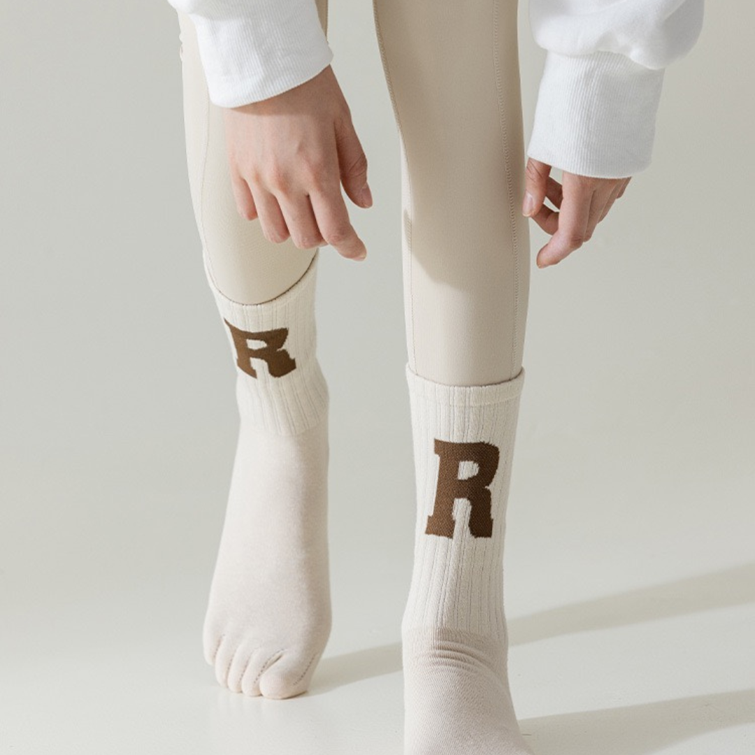 pilate grip socks, reformer pilates socks,best pilates socks, yoga gripsocks, studio socks, fitness socks, gym socks, workout socks, and barre socks, gripsocks in Canada, gripsocks in USA, Australia gripsocks