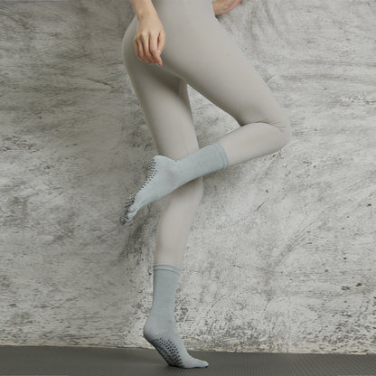 pilate grip socks, reformer pilates socks,best pilates socks, yoga gripsocks, studio socks, fitness socks, gym socks, workout socks, and barre socks, gripsocks in Canada, gripsocks in USA, Australia gripsocks