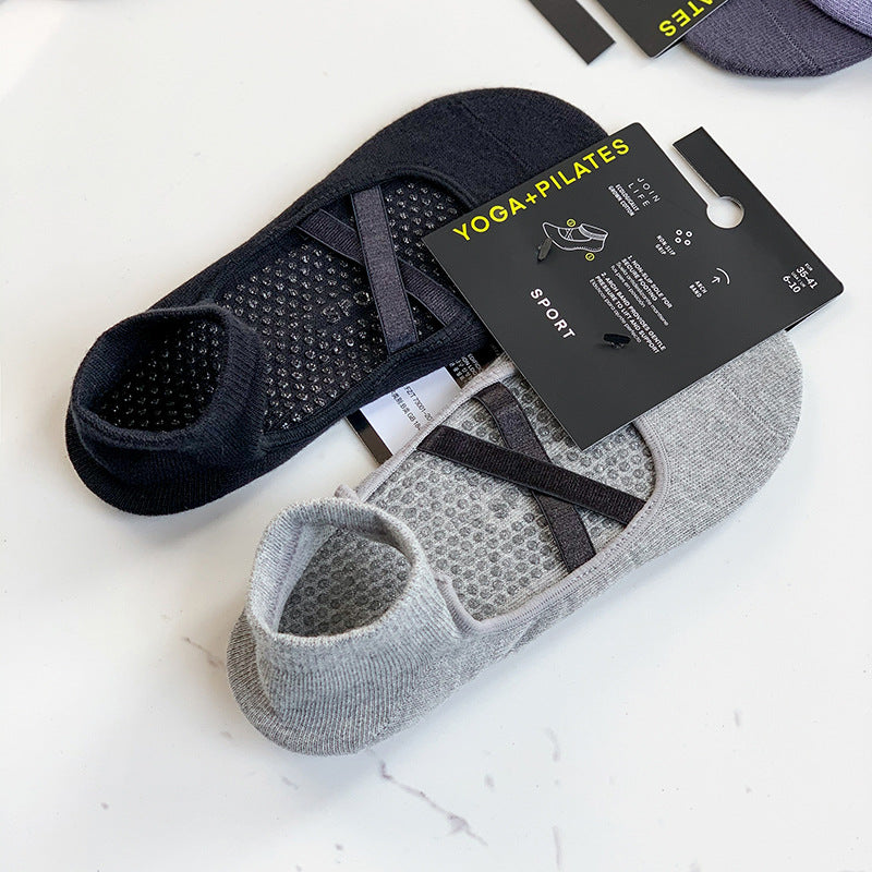 Discover pilate and yoga gripsocks, the essential studio accessory with an elegant twist. Perfect for Fitness, gym, workout, studio, wall pilate, and barre.