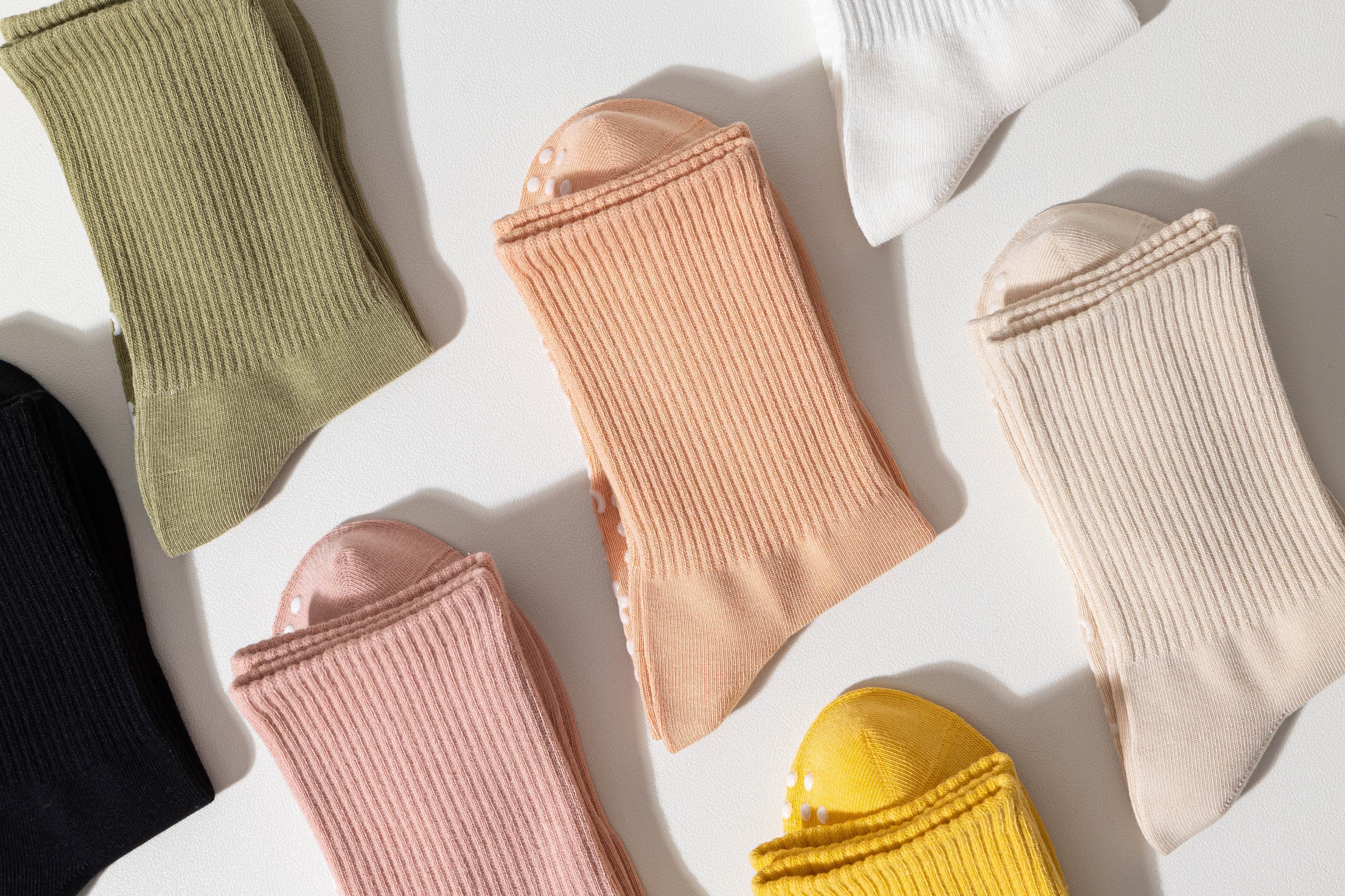 hiking socks, gripsocks, outdoor, hiking, pilates socks, yoga, fitness, health, beauty